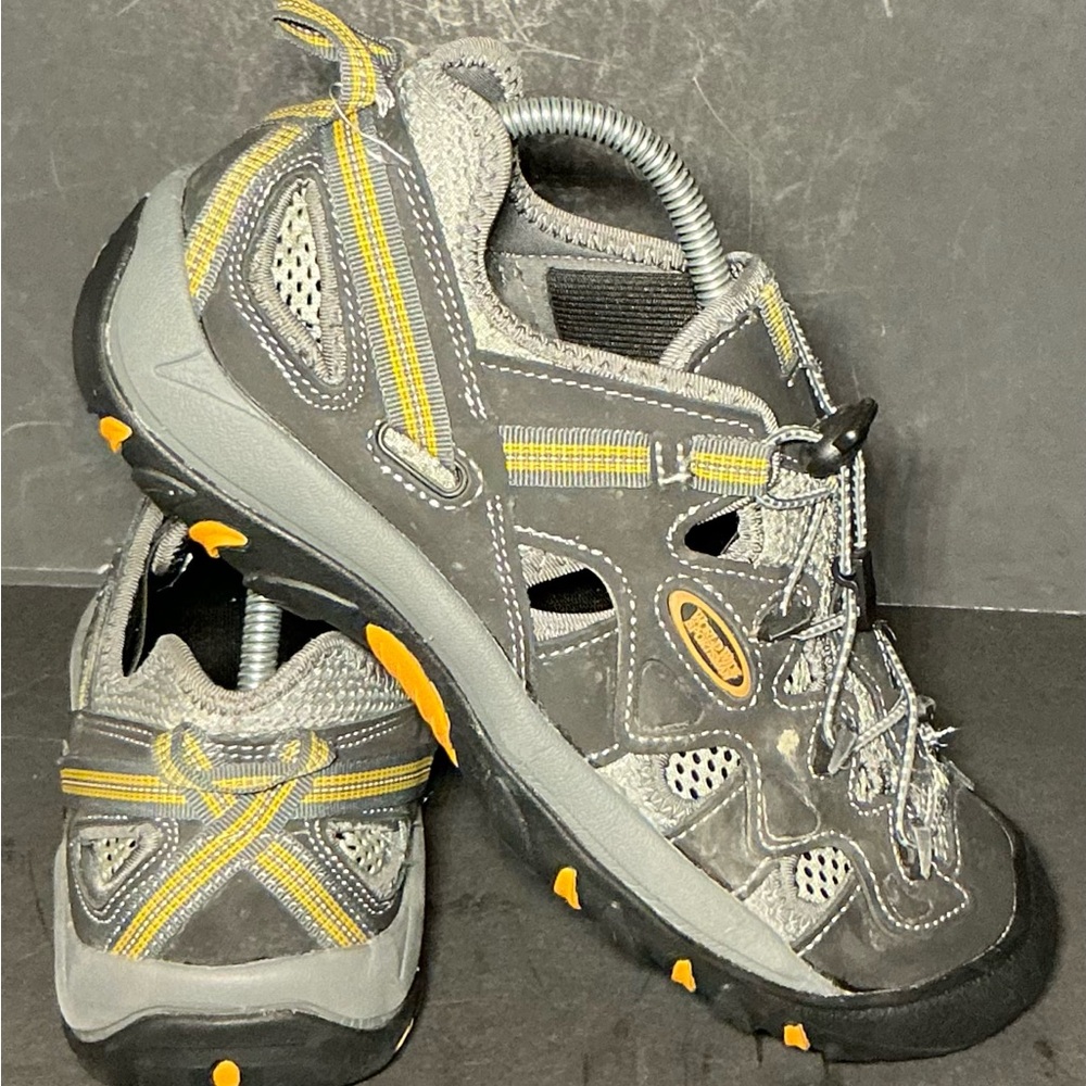 Bass Pro Shop World Wide Sportsman Hiking Sandals Waterproof Men’s US 9/ Eur 42